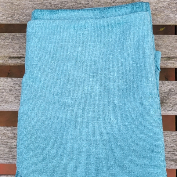 Set of 2 teal CaliTime pillow covers 22" brand new - Picture 5 of 5